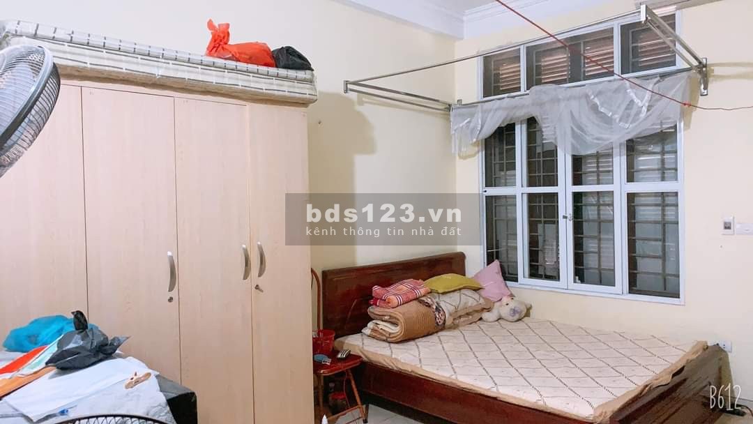 Bán nhà riêng Minh Khai, gần phố, 40m2, 4 tầng, 3 tỷ 9. Lh: 0903854881