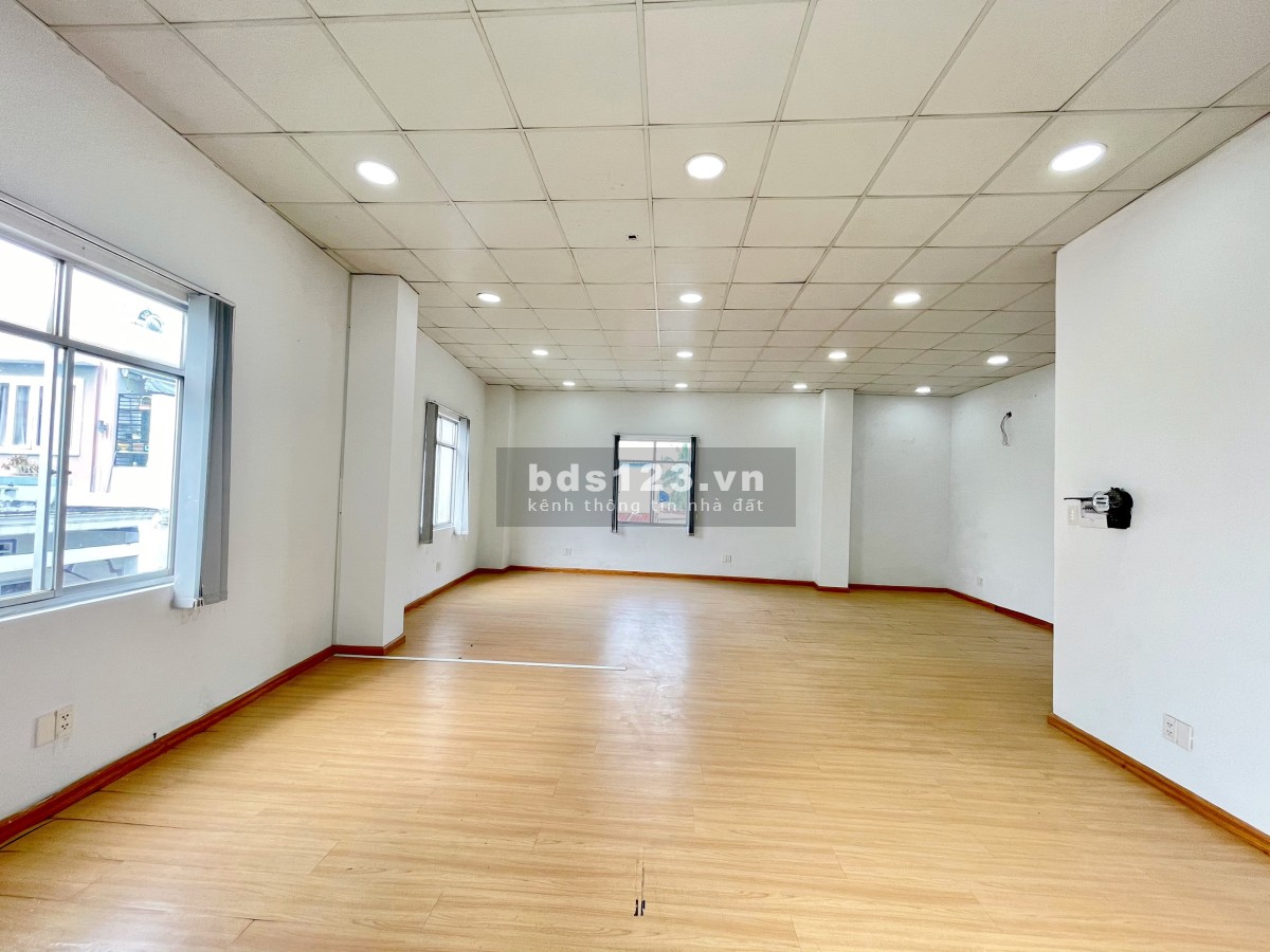 Cho thuê văn phòng dt 60m2 tại đường Trần Xuân Soạn, Quận 7, lh 0862116***.