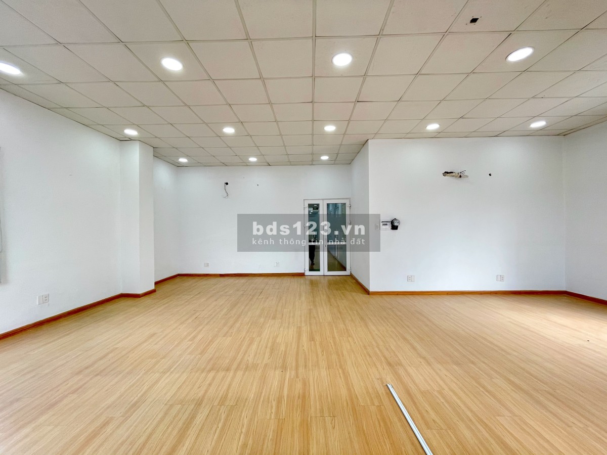 Cho thuê văn phòng dt 60m2 tại đường Trần Xuân Soạn, Quận 7, lh 0862116***.