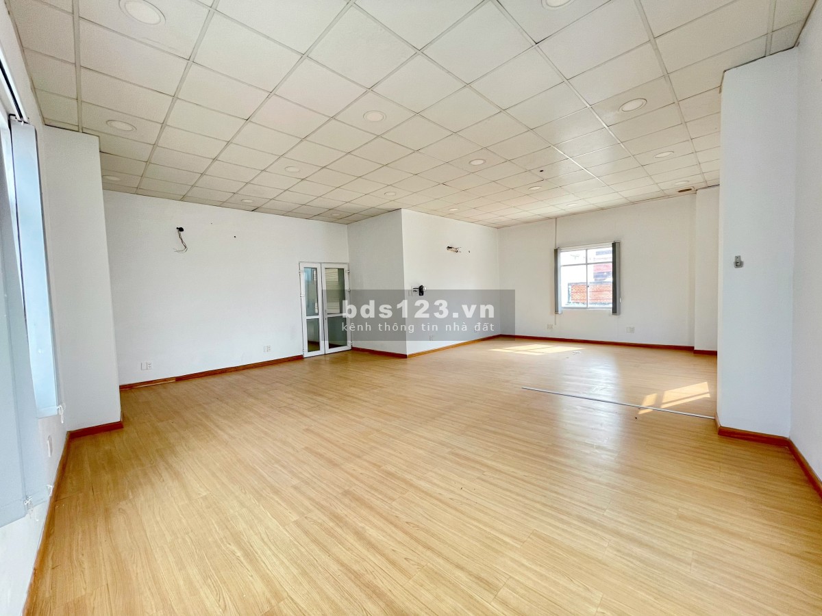 Cho thuê văn phòng dt 60m2 tại đường Trần Xuân Soạn, Quận 7, lh 0862116***.