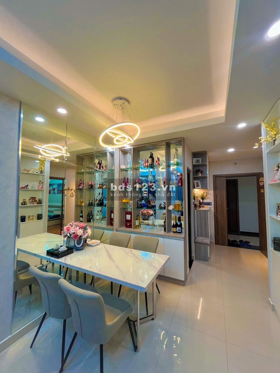 Đón tết cùng nhà mới, bán căn hộ Q7 Riverside Complex căn 2pn, giá chênh lệnh chỉ 390 triệu