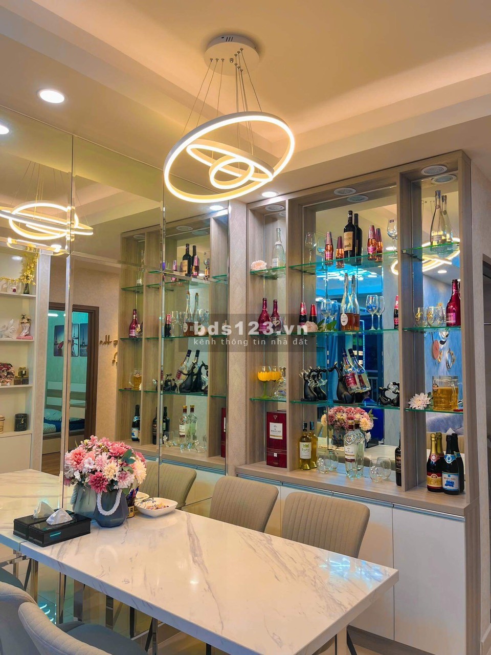 Đón tết cùng nhà mới, bán căn hộ Q7 Riverside Complex căn 2pn, giá chênh lệnh chỉ 390 triệu
