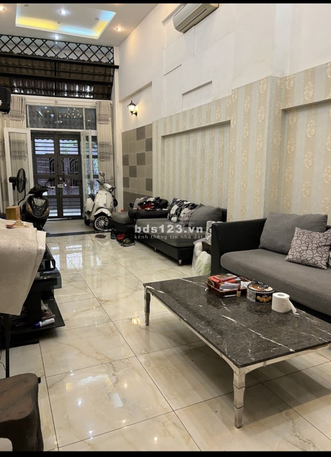Cho thuê mặt bằng tầng trệt bán áo cưới, quần áo, ... LH 0707216318