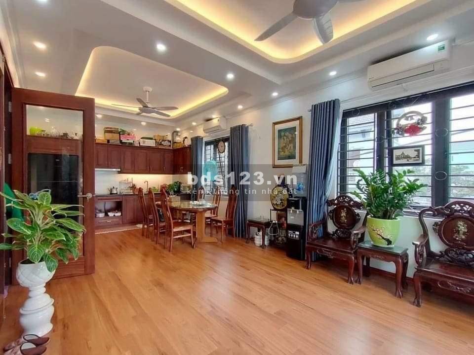 Bán nhà Trung Hoà, khu kinh doanh, đường ô tô, diện tích 58m², mặt tiền 6m, giá 7,5 tỷ