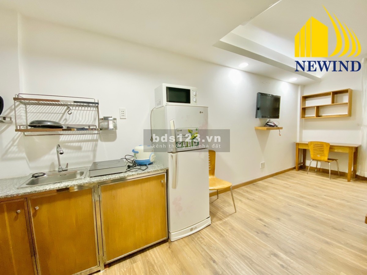 Cho thuê CHDV 30m2, cửa sổ lớn full nội thất tại Q7