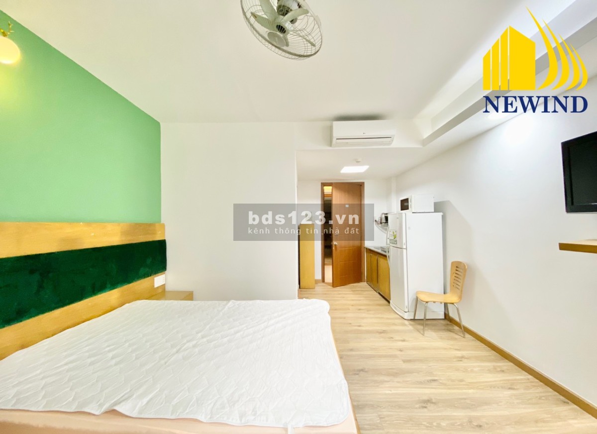 Cho thuê CHDV 30m2, cửa sổ lớn full nội thất tại Q7