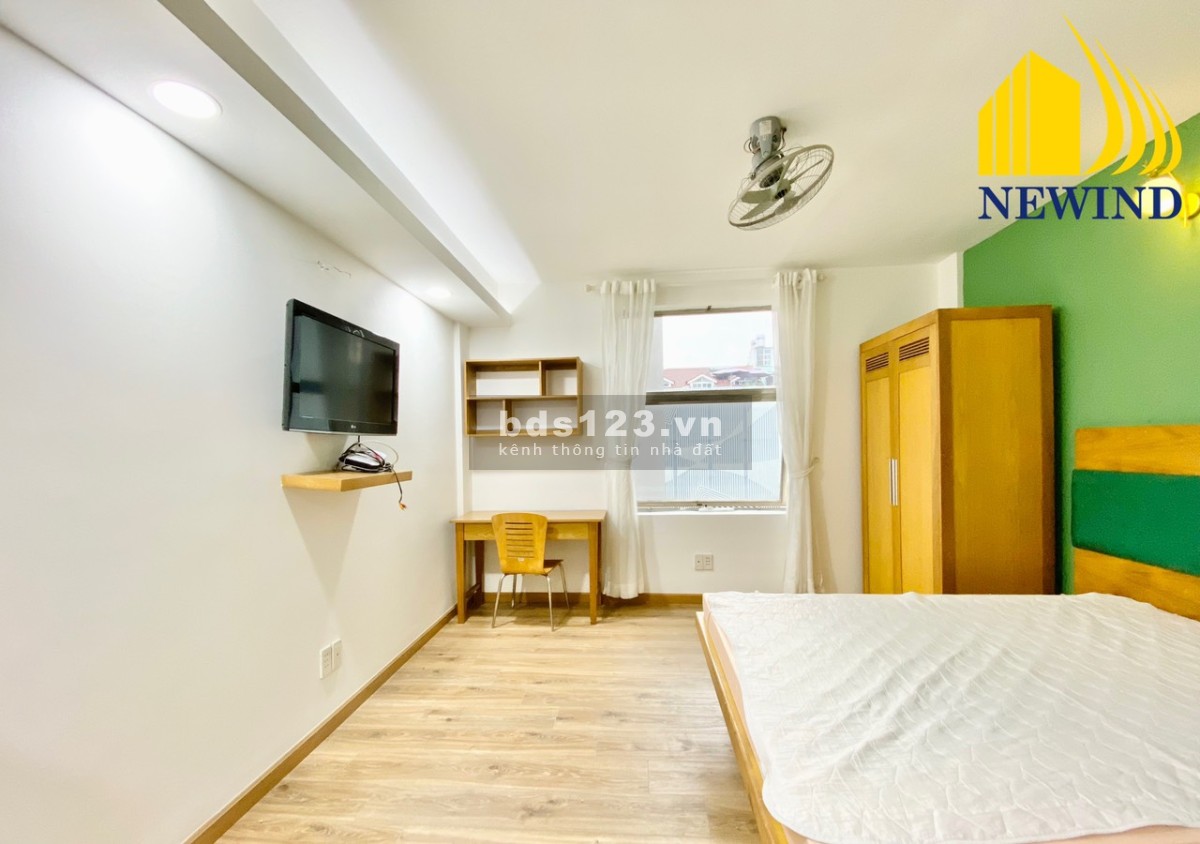 Cho thuê CHDV 30m2, cửa sổ lớn full nội thất tại Q7