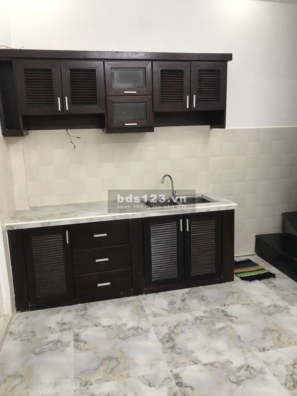 Bán nhà hẻm thông Sư Vạn Hạnh, Quận 10, cách chợ trường học vài bước chân, khu trung tâm Quận 10
