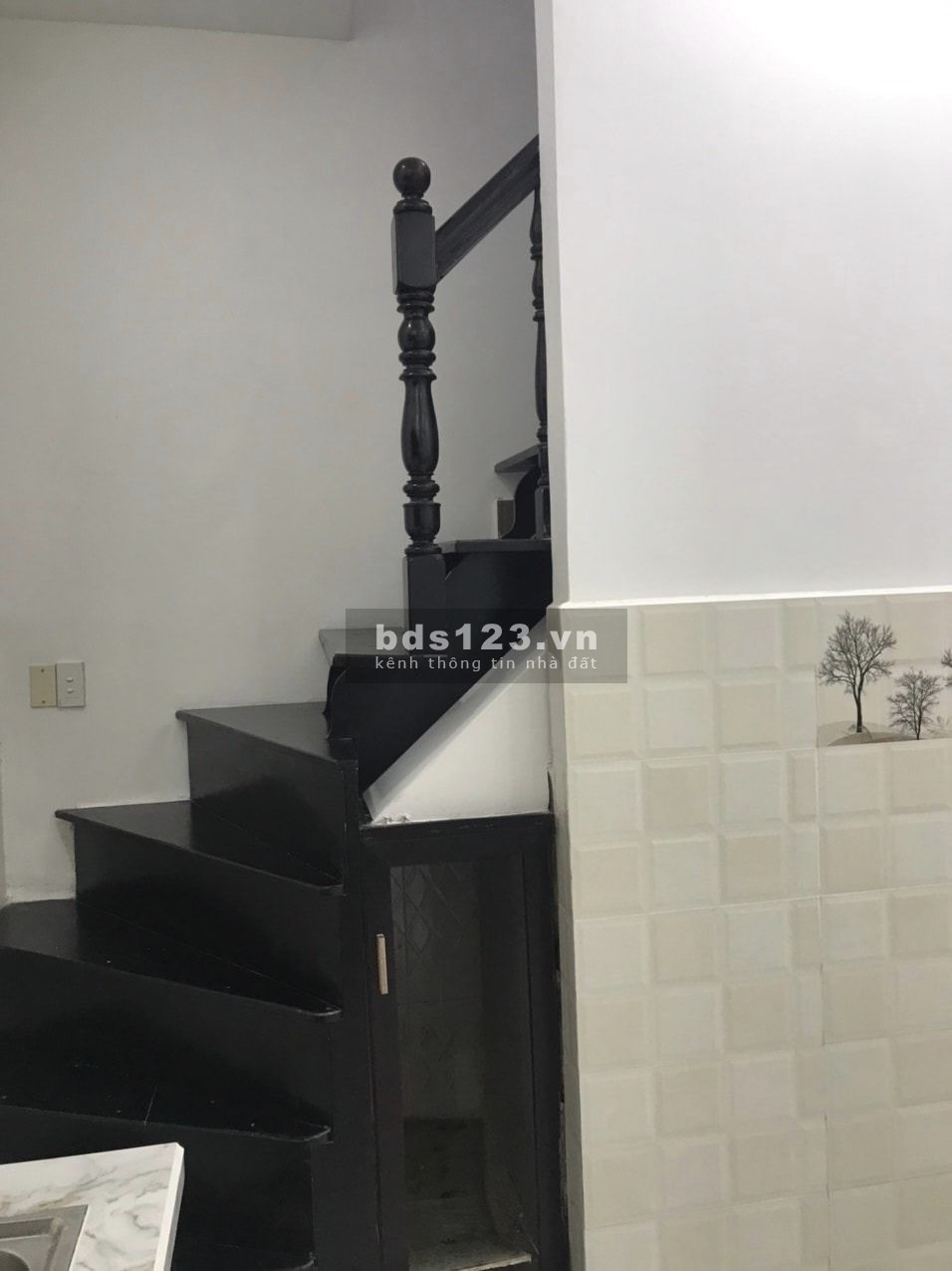 Bán nhà hẻm thông Sư Vạn Hạnh, Quận 10, cách chợ trường học vài bước chân, khu trung tâm Quận 10