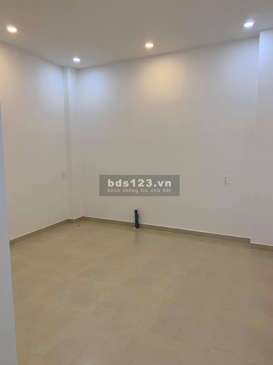 Bán nhà giá rẻ Điện Biên Phủ, quận 10, gần bệnh viện bình dân, khu dân trí an ninh tốt