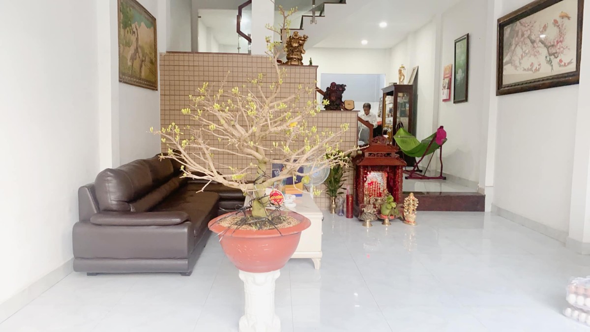 Nhà đẹp mặt tiền đường số 8 P.7 Quận 8 diện tích 5x16 giá chỉ 4,9 tỷ