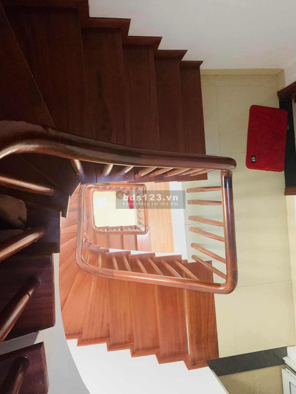 Bán nhà ngõ 235 Yên Hoà, Cầu Giấy, DT 36m² x 5 tầng, giá 5,2 tỷ đồng