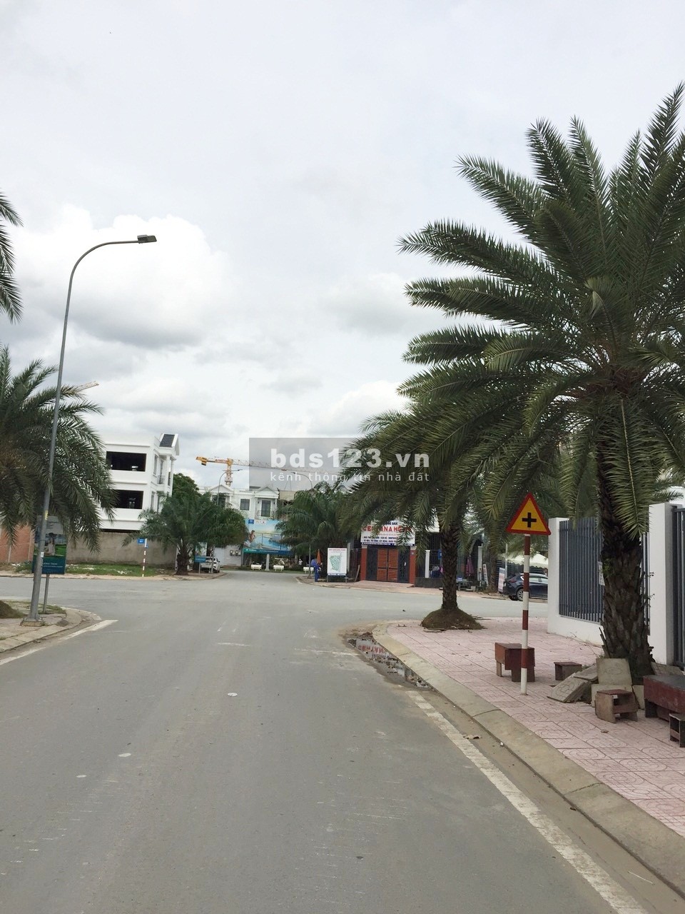 Lô đất diện tích 85m2, khu dân cư Centana Long Trường Quận 9, giá 4 tỷ