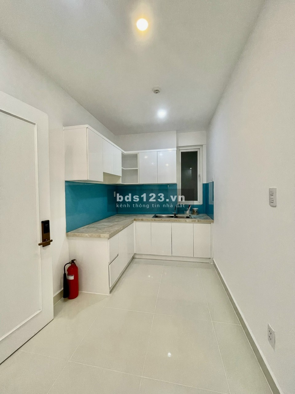 Cần cho thuê căn 2pn 2wc như hình tại Florita Q7. LH: 0835130091 Nhung