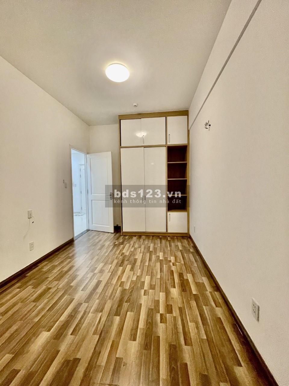 Cần cho thuê căn 2pn 2wc như hình tại Florita Q7. LH: 0835130091 Nhung