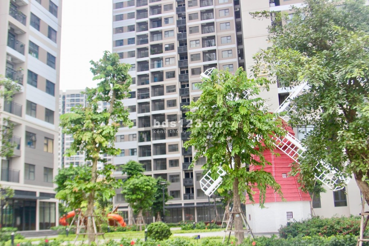 Bán căn hộ căn 3 phòng ngủ view hoa hậu đại học Vinuni full đồ, giá 2.6 tỷ lh 0987.767.788