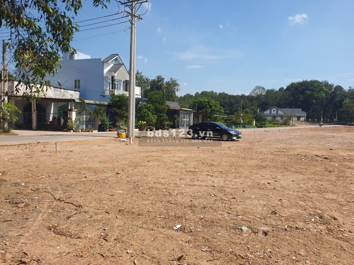 Hòa Lợi Bến Cát em còn vài lô đất mặt tiền đường nhựa rẻ hơn thị trường 300tr