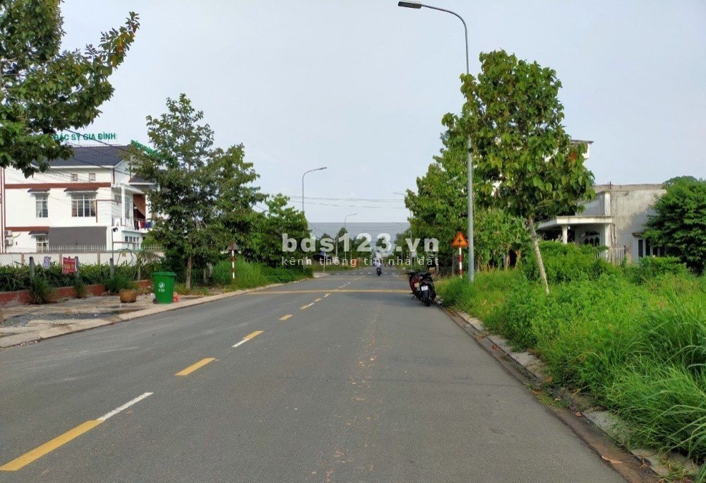 Cần nhượng lại lô đất mặt tiền đường nhựa 20m ở Tây Ninh, 510 triệu