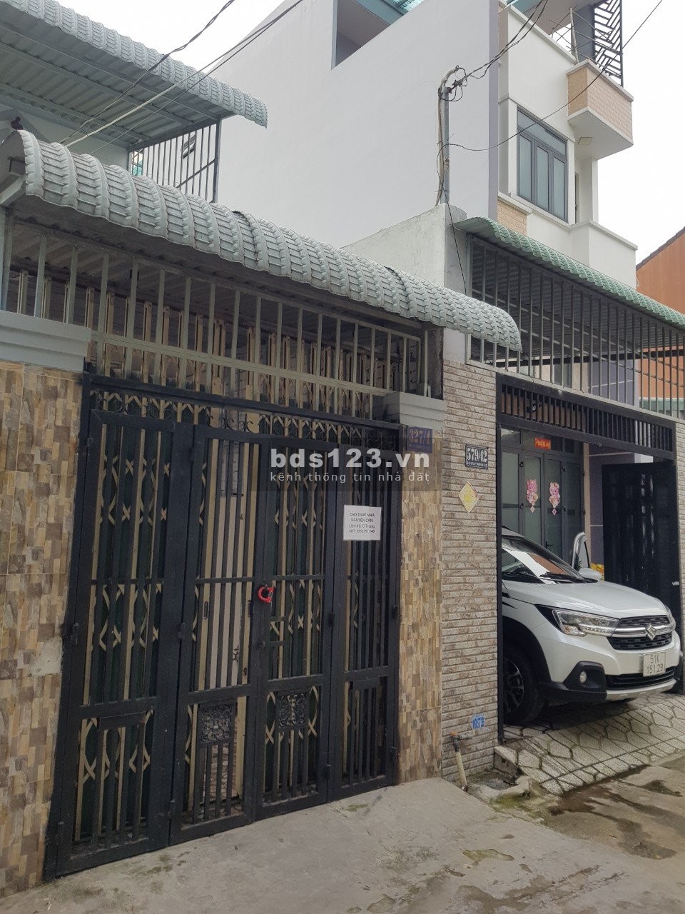 Cho thuê nhà nguyên căn hẻm xe hơi, 3PN, 2WC, Q12