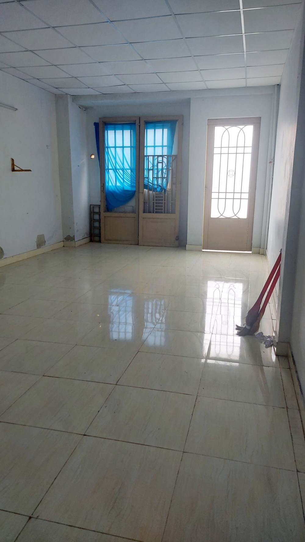 Bán đất tặng nhà đường Hòa Bình, Tân Phú, diện tích 100m² x 2 tầng, giá 7 tỷ