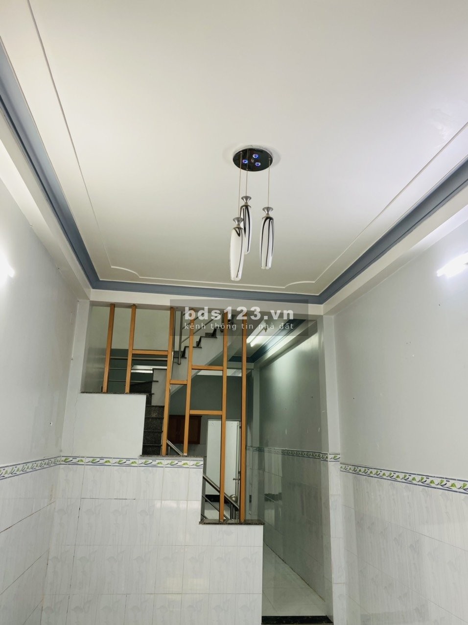 Cho thuê nhà nguyên căn hẻm xe hơi, 3PN, 2WC, Q12