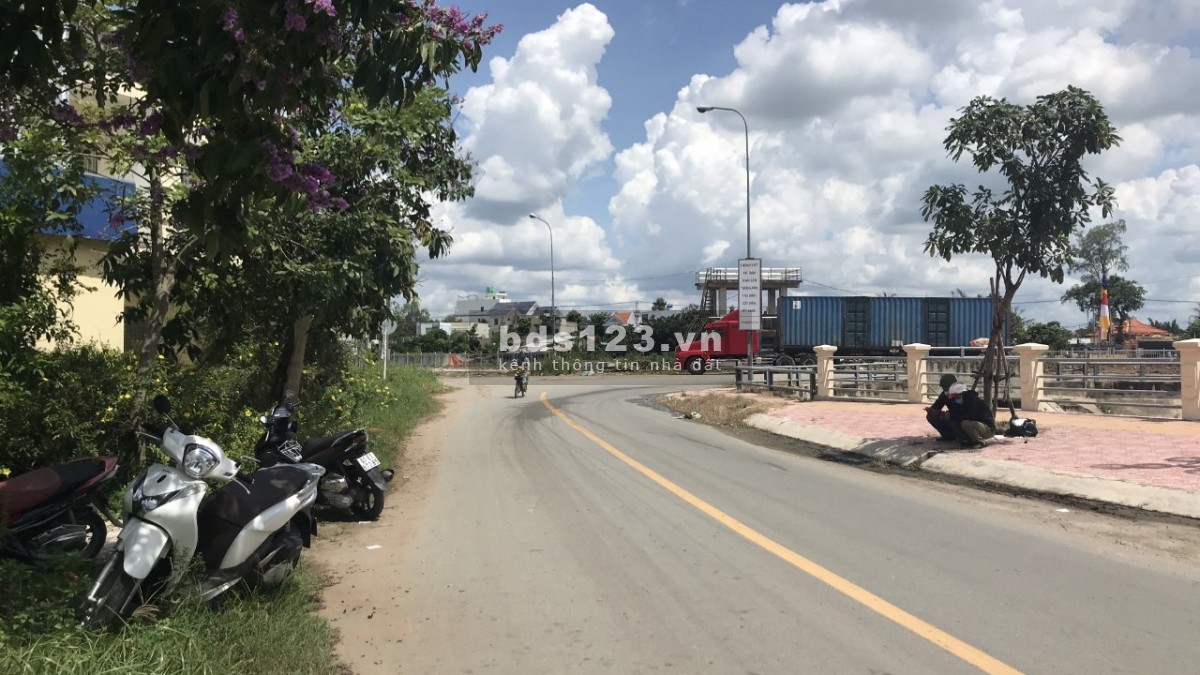 Bán đất mặt tiền đường nhựa, đt 0354232364 tiện ích đầy đủ