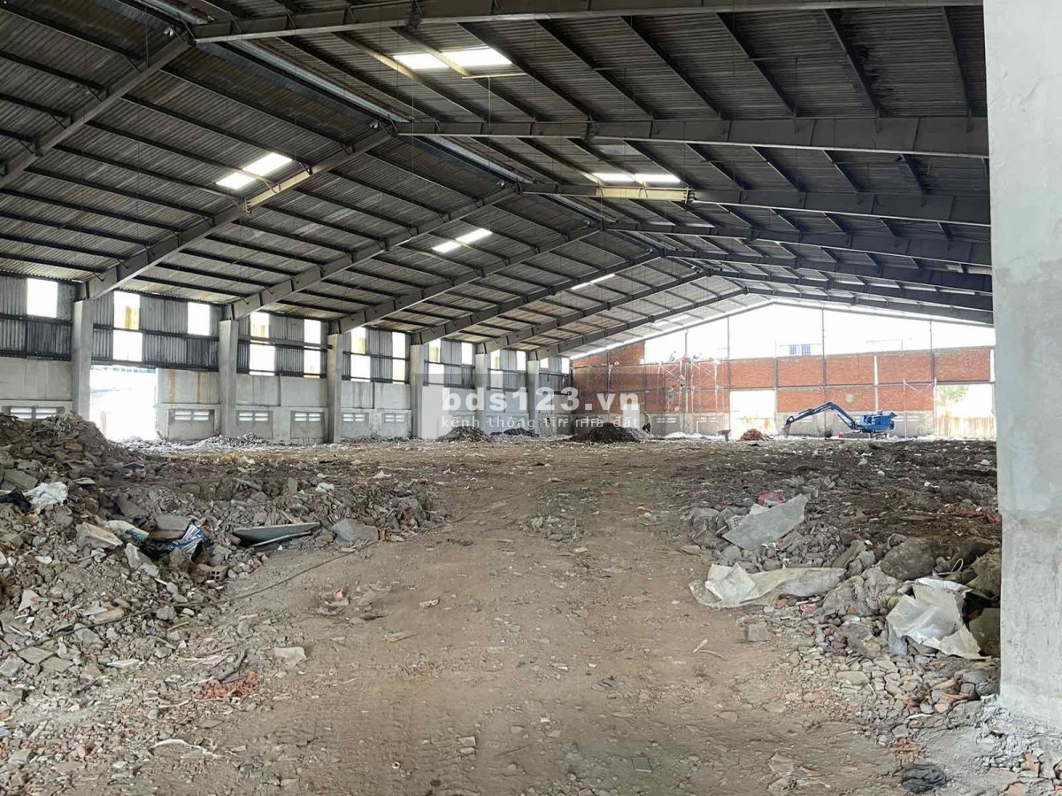 Cho thuê 3.500m2 kho đường Phan Văn Hớn, P. Tân Thới Nhất, Quận 12