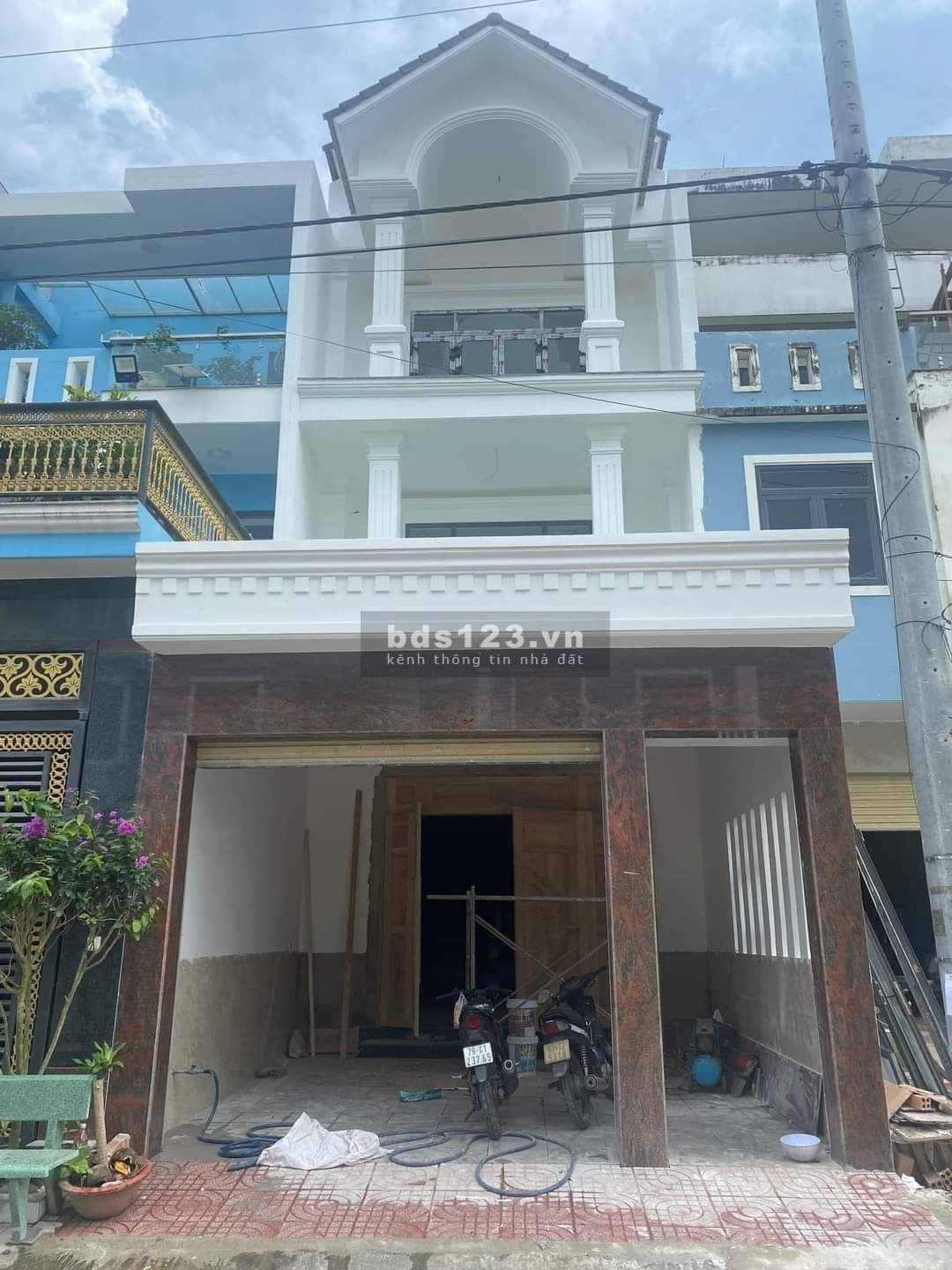 Bán nhà chính chủ thu hồi vốn hoàn thiện vào ở ngay, giá 4 tỷ 850 gần chợ, siêu thị