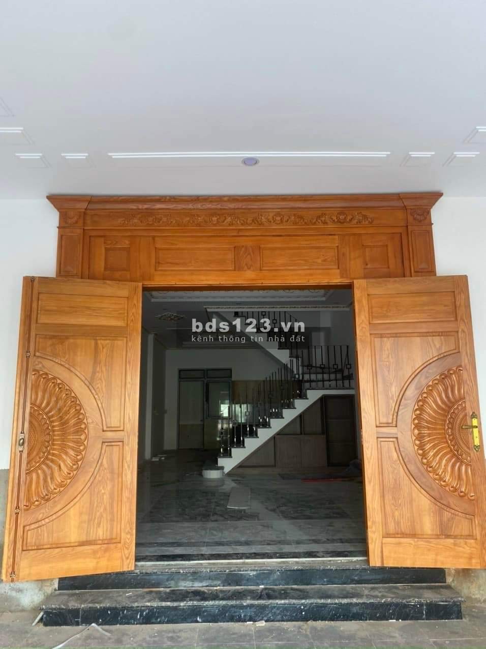 Bán nhà chính chủ thu hồi vốn hoàn thiện vào ở ngay, giá 4 tỷ 850 gần chợ, siêu thị