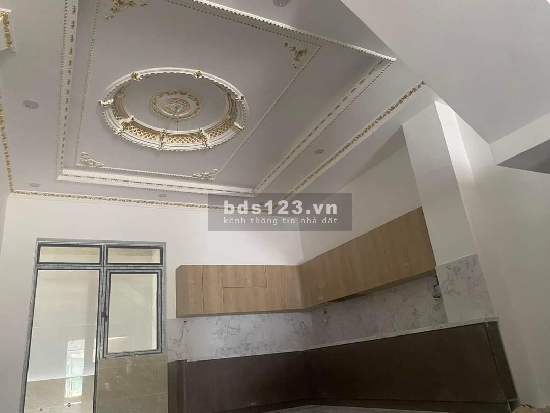 Bán nhà chính chủ thu hồi vốn hoàn thiện vào ở ngay, giá 4 tỷ 850 gần chợ, siêu thị