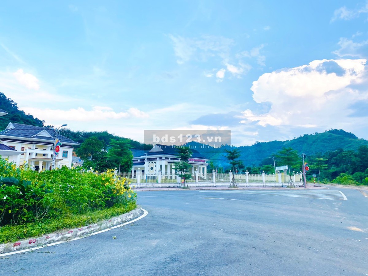 Bán đất huyện Nam Giang Quảng Nam giá chỉ 650 triệu, ngay khu du lịch thác Ngàn Khe