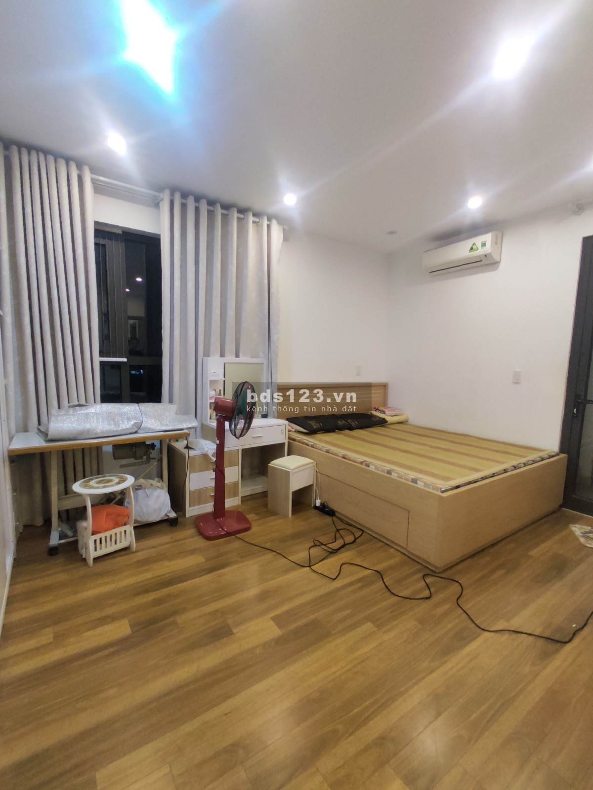 Chính chủ bán 3 pn góc full nội thất, sổ đỏ New Horizon City 87 Lĩnh Nam, sát Park Hill - Times City