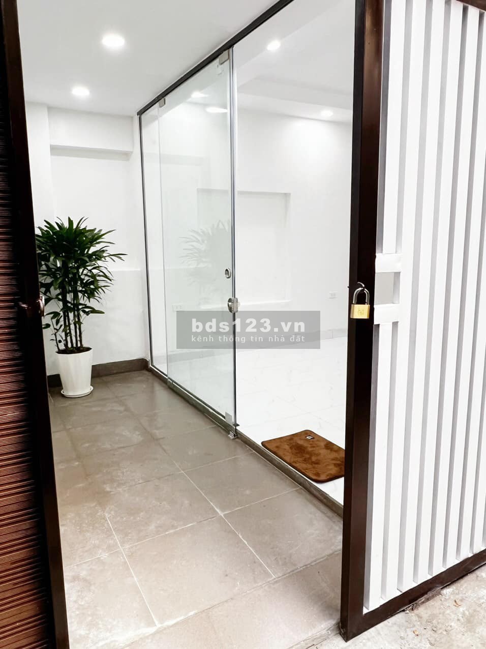Siêu phẩm nhà mới xây tuyệt đẹp ngay tại trung tâm quận Ba Đình, LH 0896686338