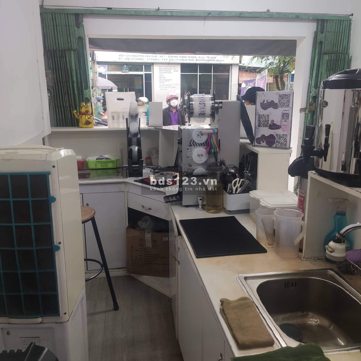 Sang quán trà sữa mặt bằng đắc địa nhất Nguyễn Văn Quá, Quận 12, đang hoạt động tốt
