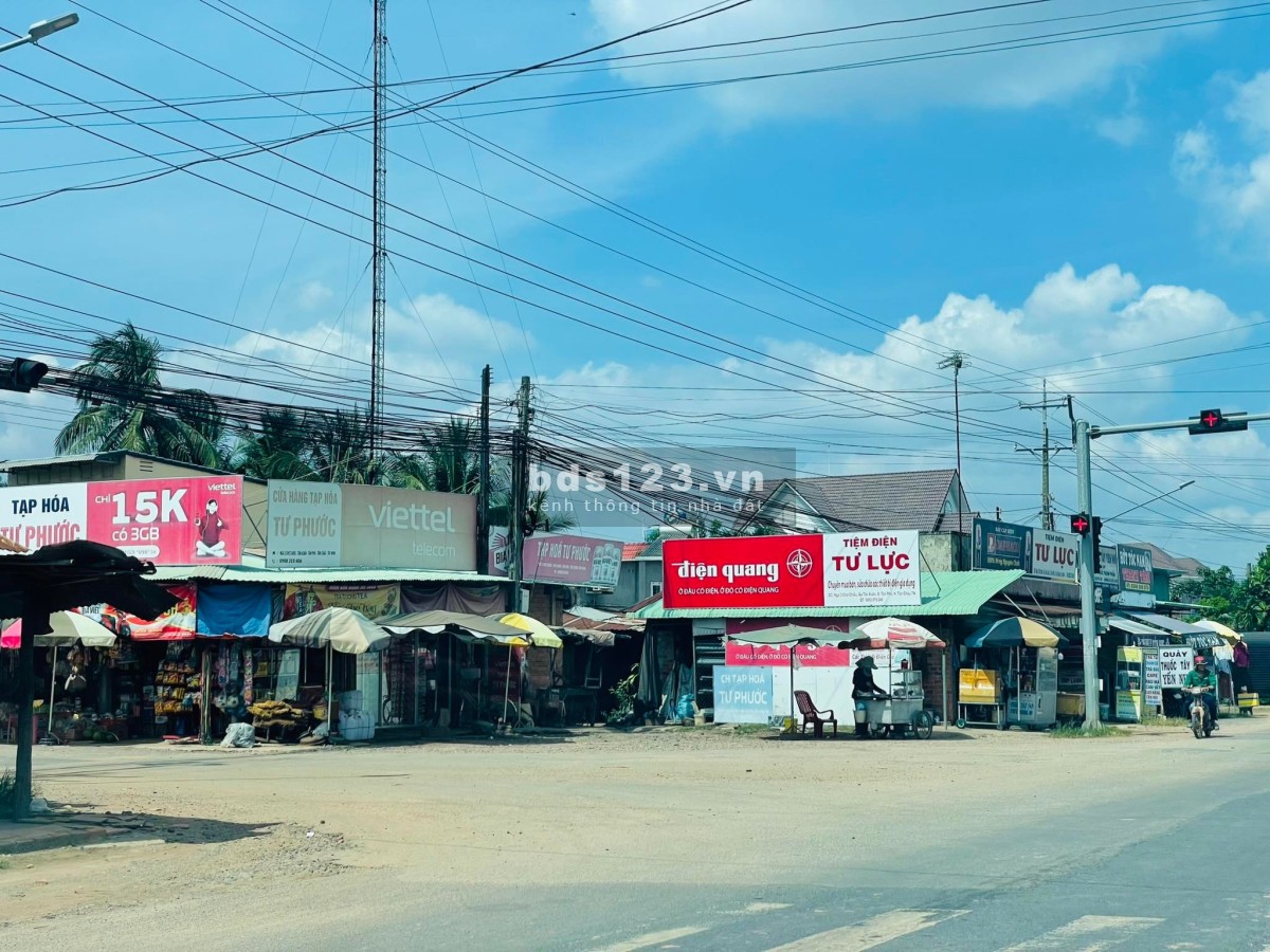 Ra gấp lô đất gần khu công nghiệp giá đầu tư, tiện ích đủ, đường lớn