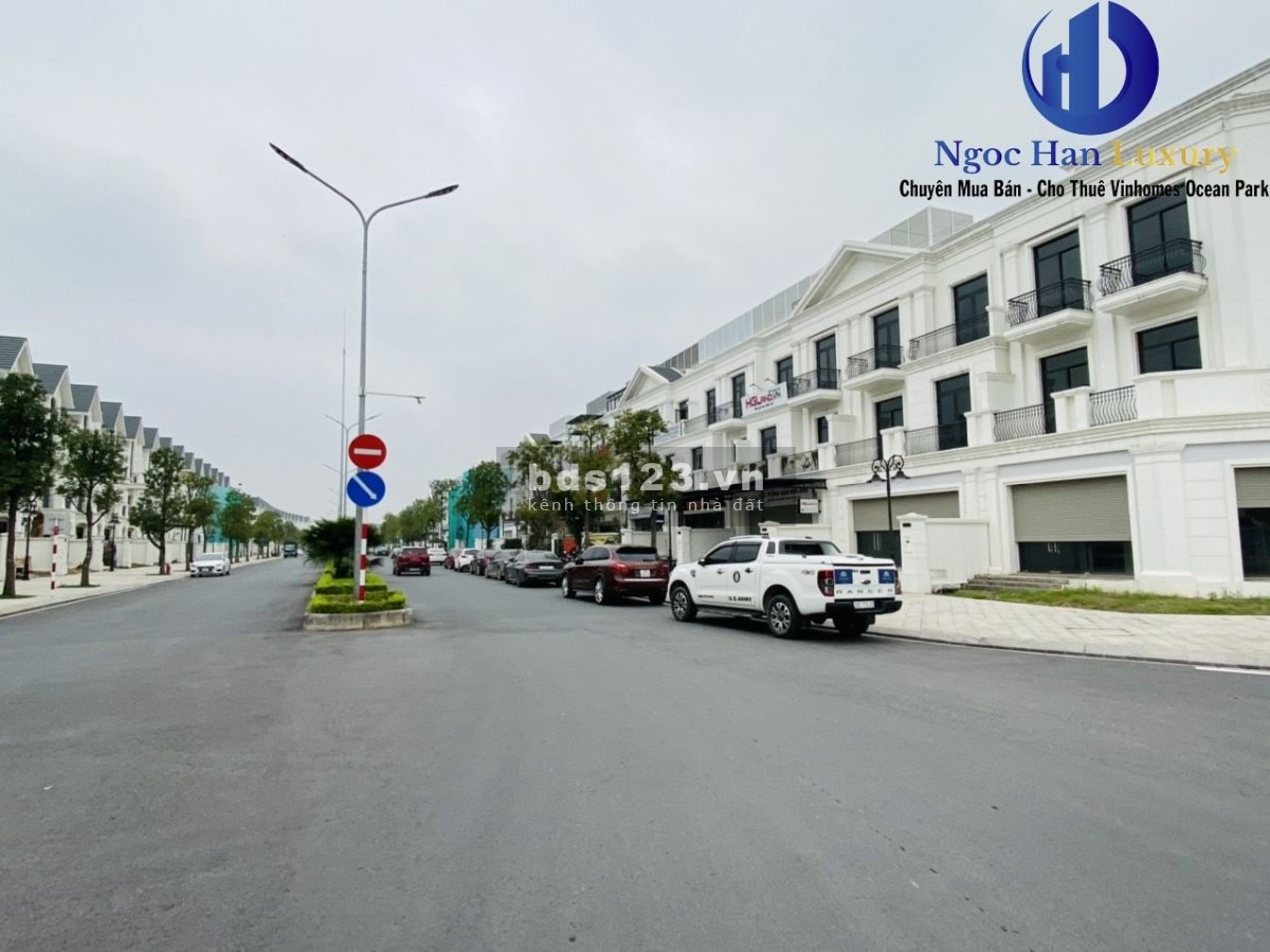 Bán gấp biệt thự liền kề Sao Biển, giá chỉ 15 tỷ, có sổ hồng riêng