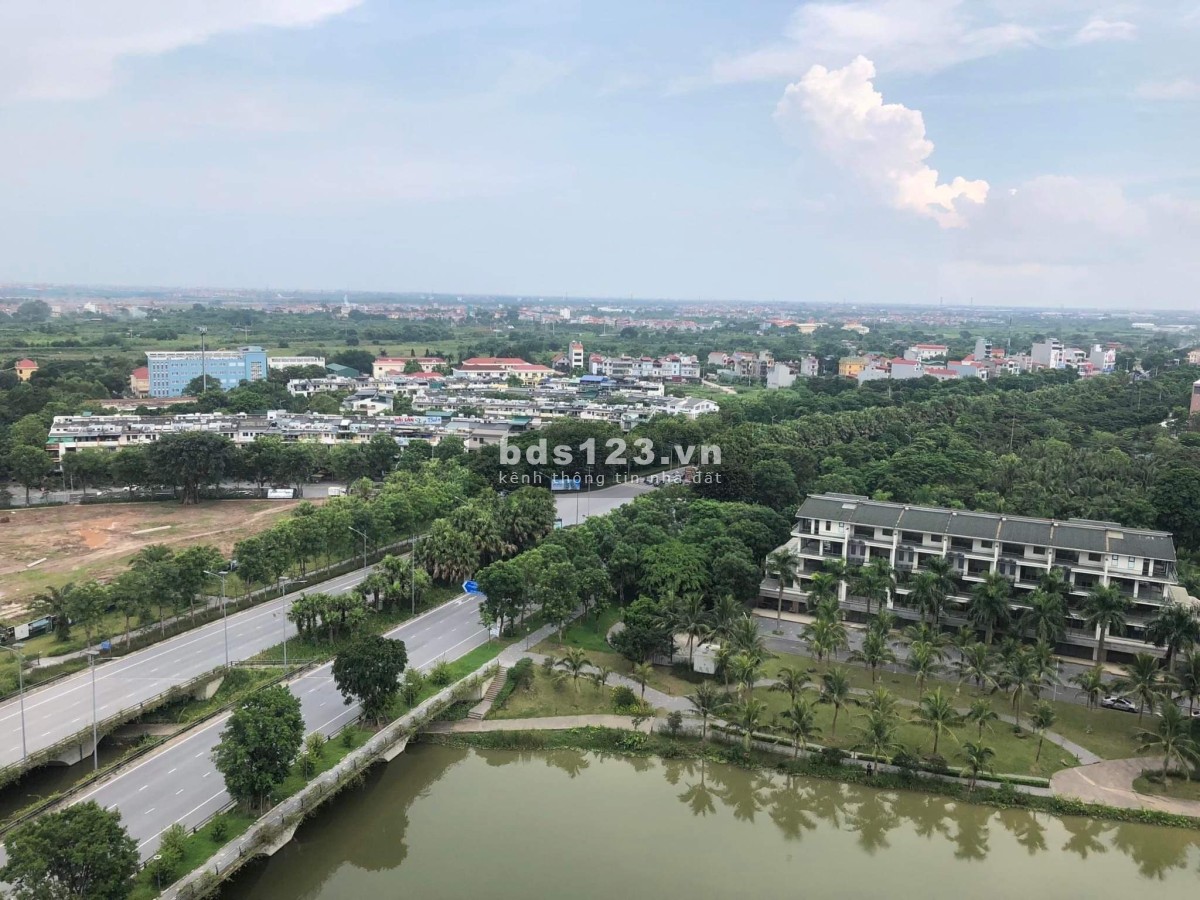 Cần bán căn hộ 58m2, 2NG 1WC, tòa Sky 3 Ecopark, ban công ĐN, giá 1950 tỷ bao phí. LH 0964109408