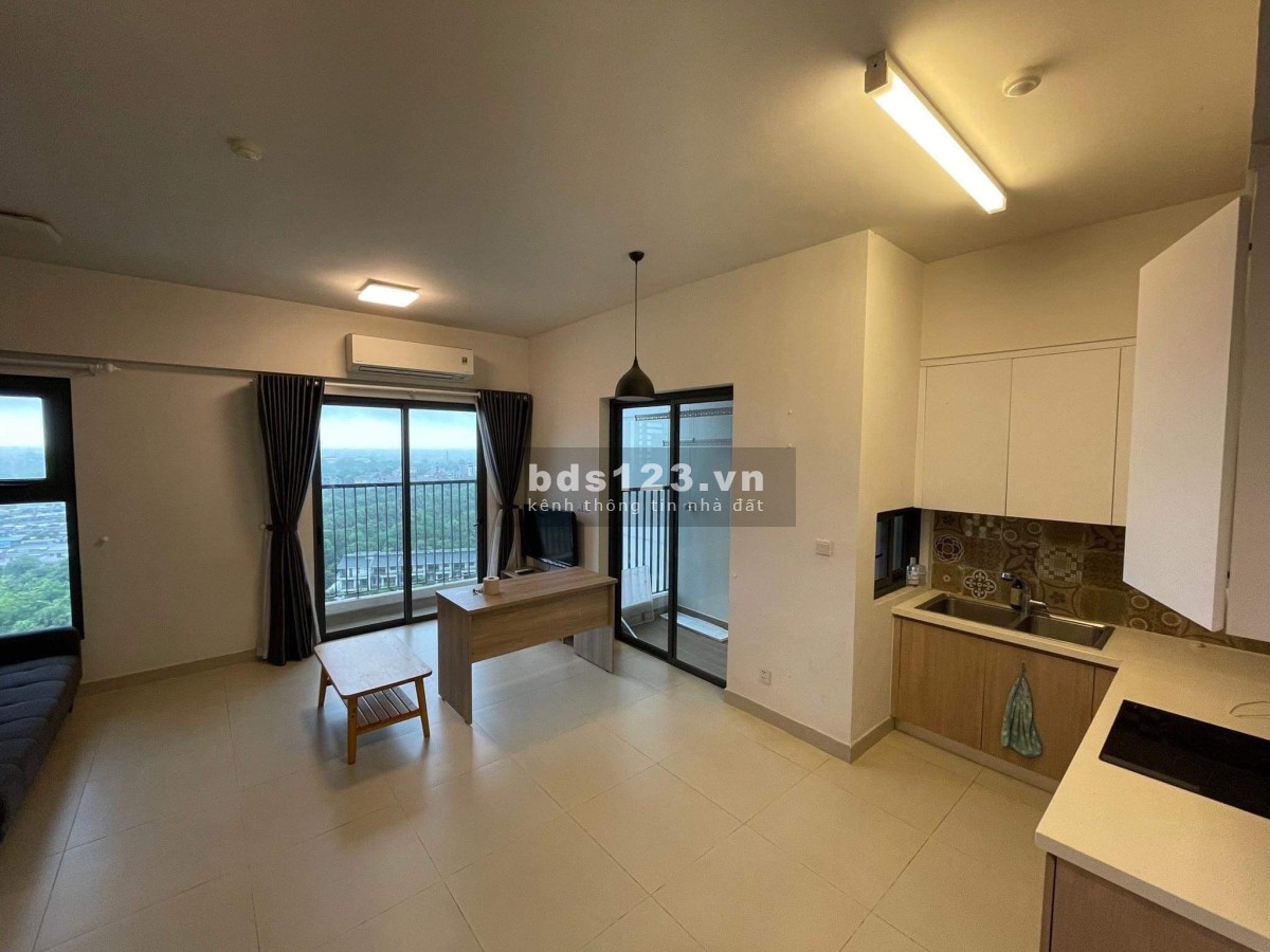 Cần bán căn hộ 58m2, 2NG 1WC, tòa Sky 3 Ecopark, ban công ĐN, giá 1950 tỷ bao phí. LH 0964109408