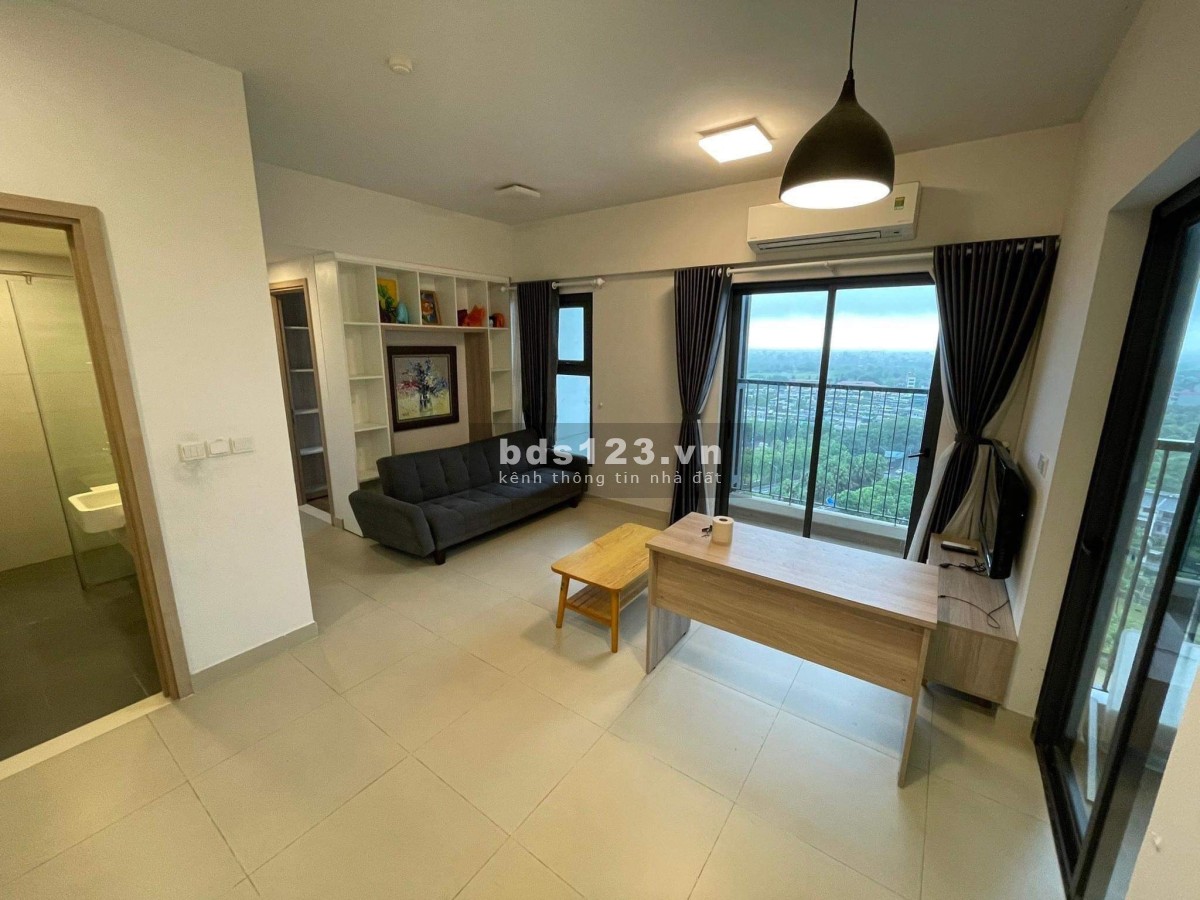 Cần bán căn hộ 58m2, 2NG 1WC, tòa Sky 3 Ecopark, ban công ĐN, giá 1950 tỷ bao phí. LH 0964109408
