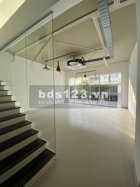 Cho thuê văn phòng saritown sala 85m2 - Hoàn thiện có thang máy