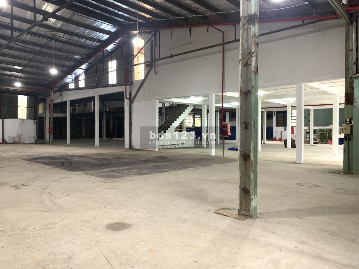 Chính chủ: cho thuê kho diện tích 2500m2 Nguyễn Văn Quá, Quận 12