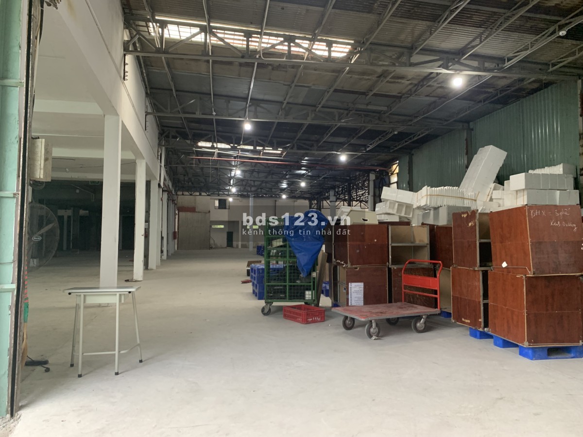 Chính chủ: cho thuê kho diện tích 2500m2 Nguyễn Văn Quá, Quận 12