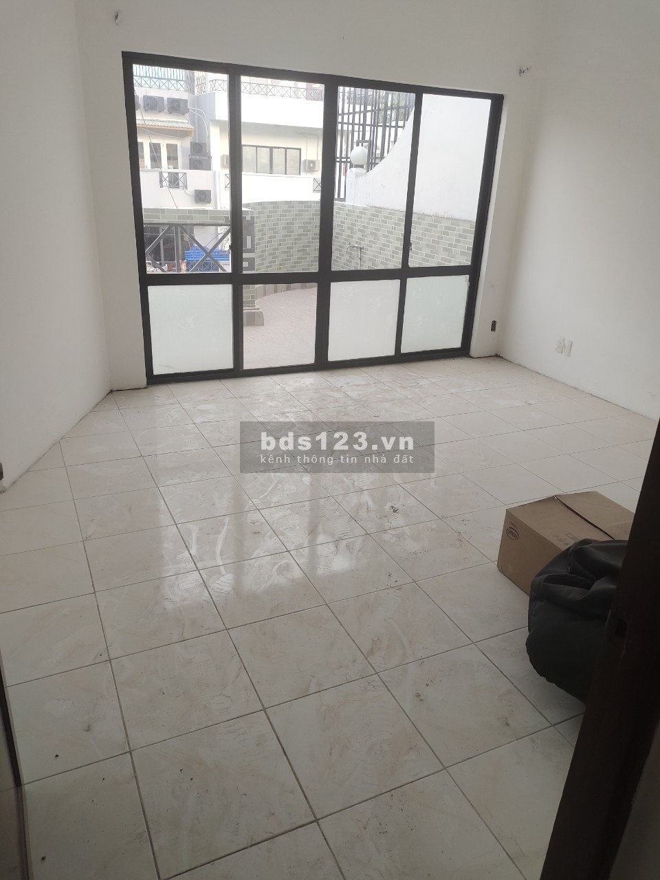 Cho thuê mặt bằng làm văn phòng tại Quận 11 tiện ích đầy đủ