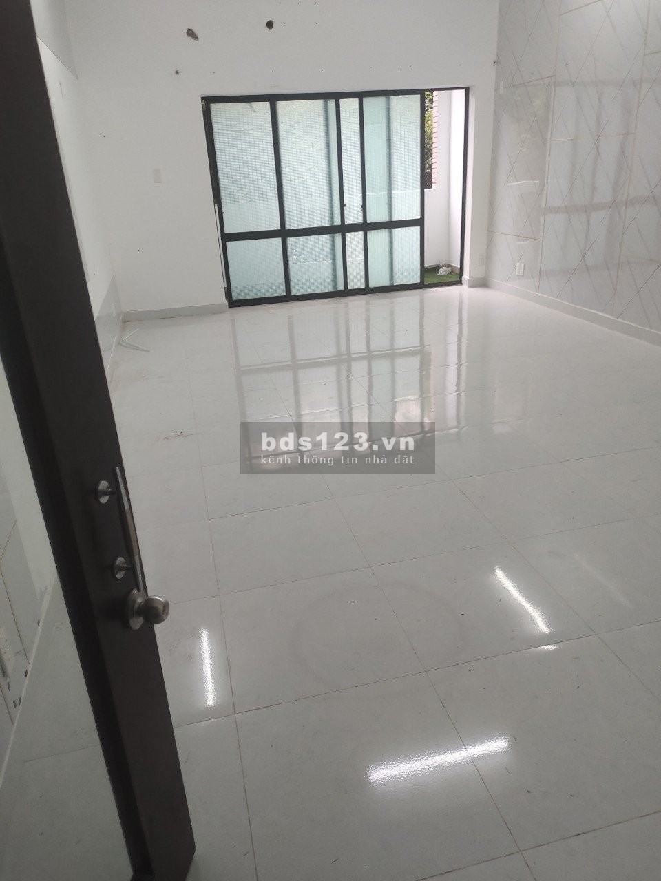 Cho thuê mặt bằng làm văn phòng tại Quận 11 tiện ích đầy đủ