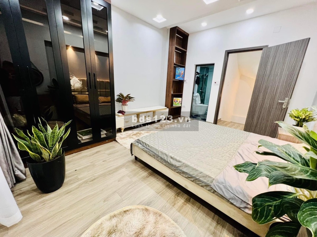 Bán nhà mới siêu đẹp phố Trường Chinh tặng FULL nội thất nhập khẩu, sổ đỏ