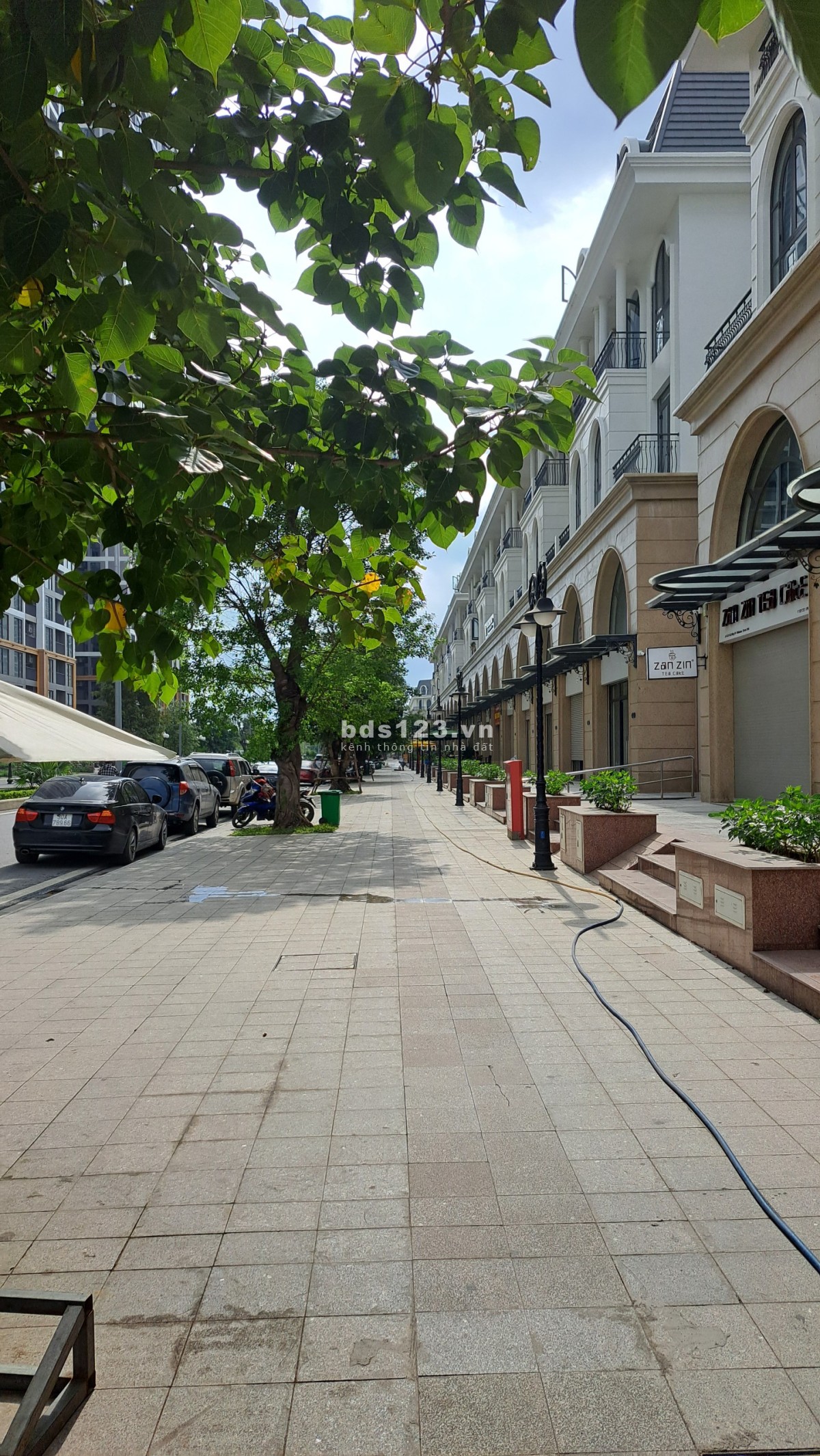 Bán shophouse chính chủ đối diện chung cư, giữa 2 ngân hàng lớn tại Vinhomes Ocean Park