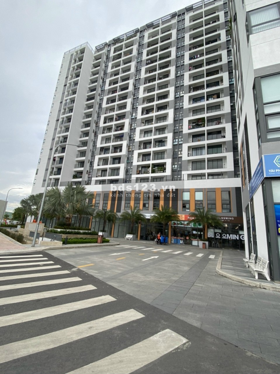 Khách thân gửi bán căn hộ Duplex Ricca dtsd 112m2, Quận 9 kề Quận 2, có sổ giá chỉ 4.45 tỷ