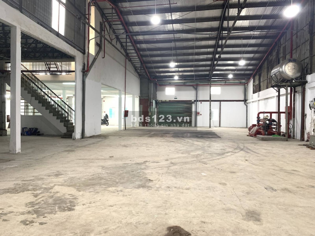 Cho thuê kho dtsd 2100m2 Nguyễn Văn Quá, phường Đông Hưng Thuận, Quận 12