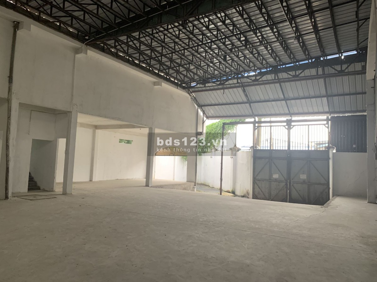 Cho thuê kho dtsd 2100m2 Nguyễn Văn Quá, phường Đông Hưng Thuận, Quận 12