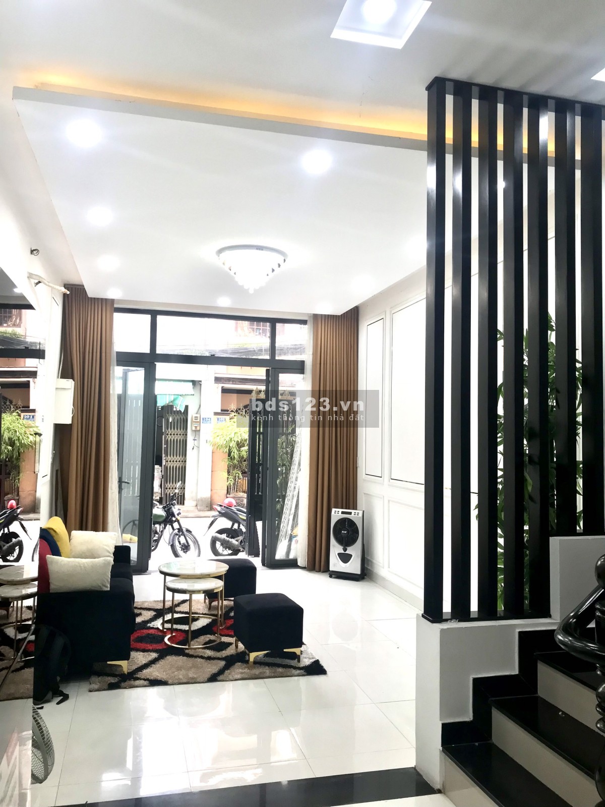 Bán nhà mặt tiền Phường 6 Tân Bình, TP.HCM, kết cấu 1 trệt 3 lầu 1 sân thượng